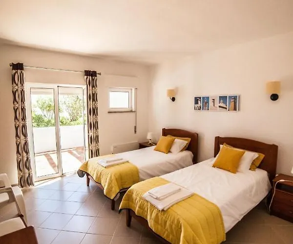 Vivenda Jardim Mar Algarve * Porches (Algarve)